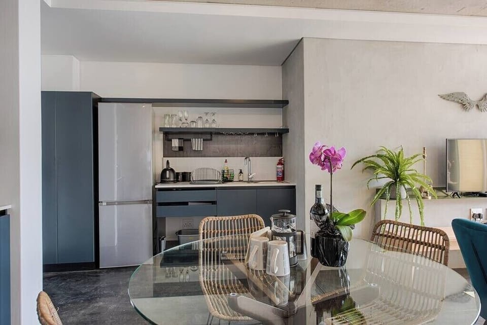 Modern Bo-Kaap Gem with City & Mountain Views (9560)