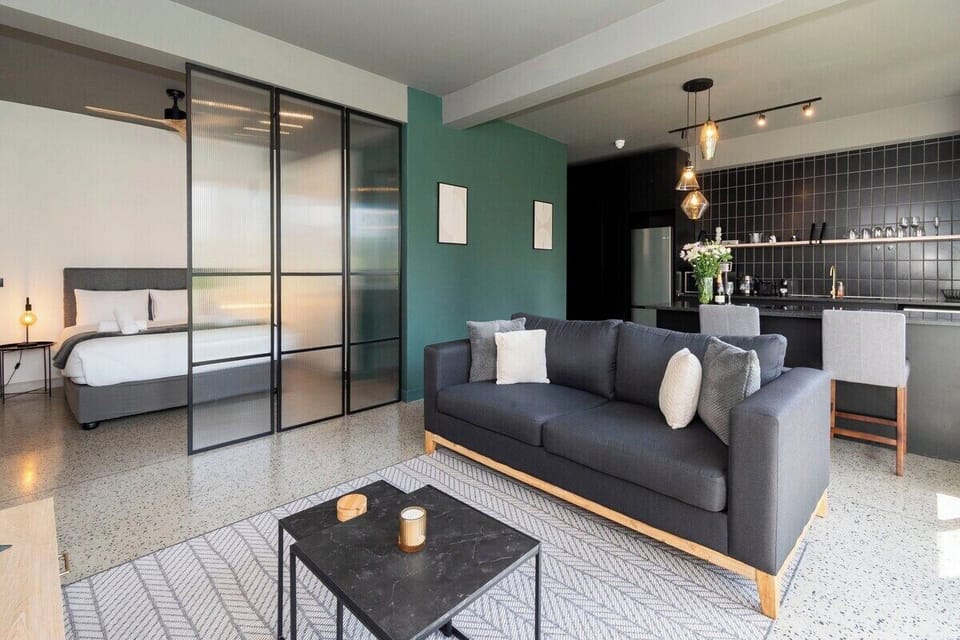 Apartment near Waterfront, Rooftop Pool (12026)