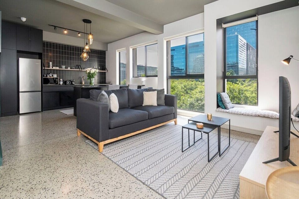 Apartment near Waterfront, Rooftop Pool (12023)