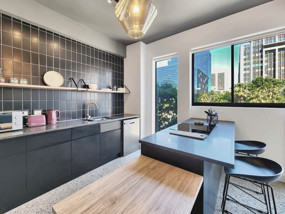 Stylish Studio in the Heart of CPT (28218)