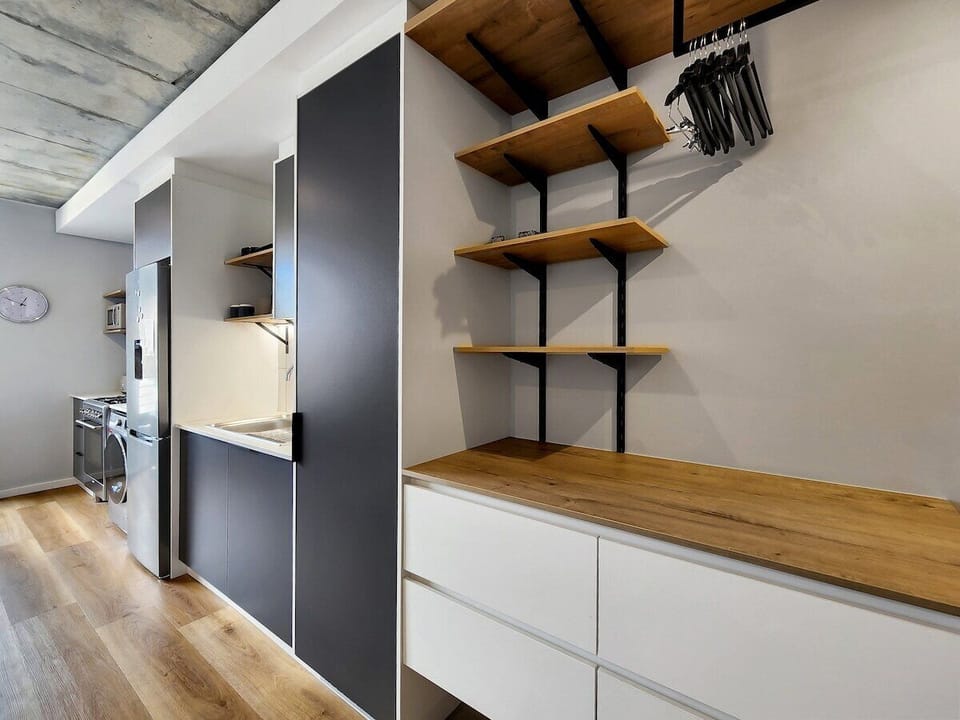 Four on O Modern Stay Near Promenade (15178)