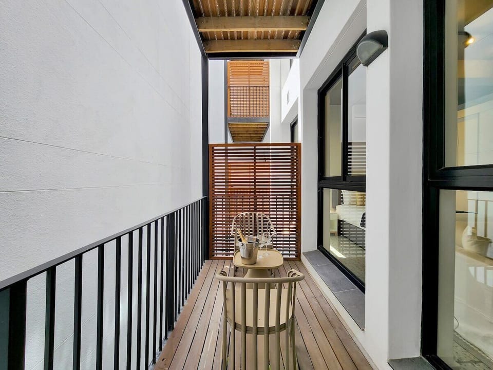 Outdoor patio with outdoor dining/ seating