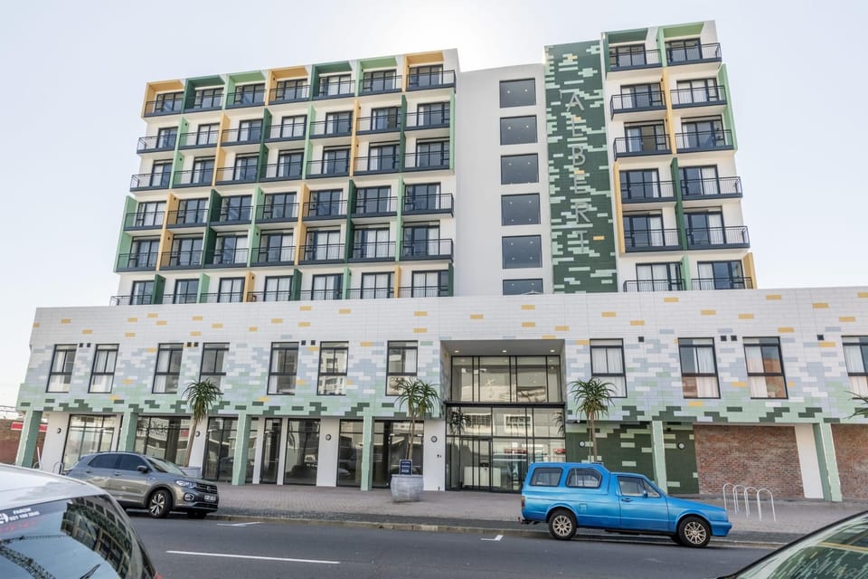 1onAlbert Lively space in vibrant, Woodstock (22019)