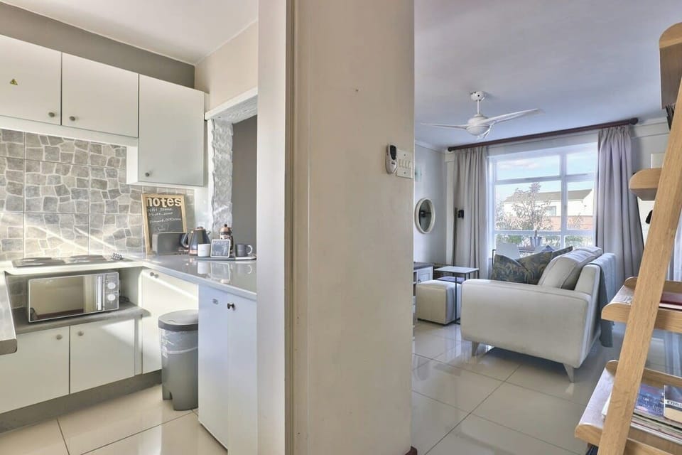 Sunny beautiful studio with AC and Balcony (22986)