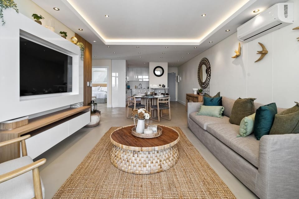 Atlantic Views Modern Coastal Stay with Pool (26210)