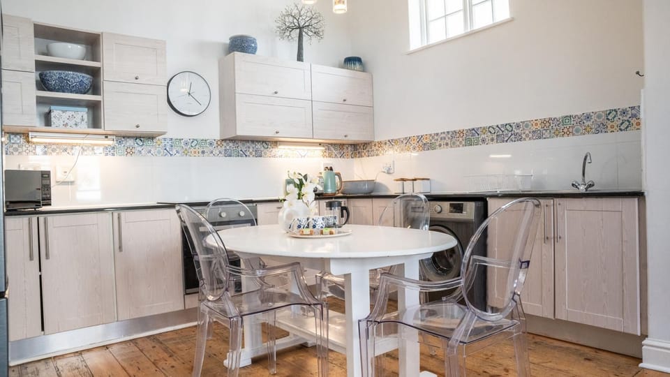 Dalebrook Place - Unit 5 (33954)