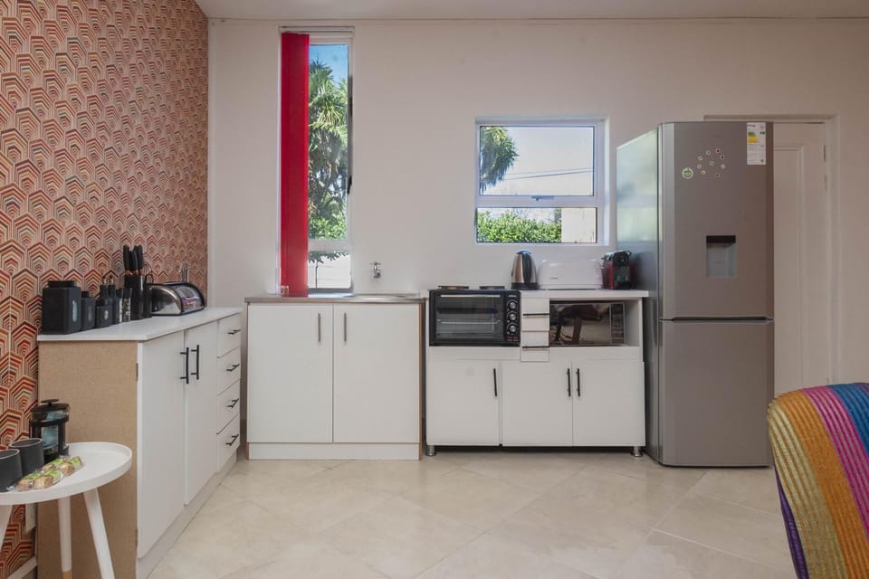 Yalwa House - 2Bedroom Suite, Pool & Tennis Crt (27624)