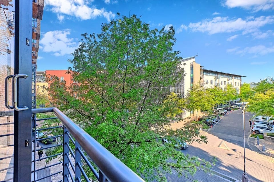 Studio In Melrose Arch (13588)