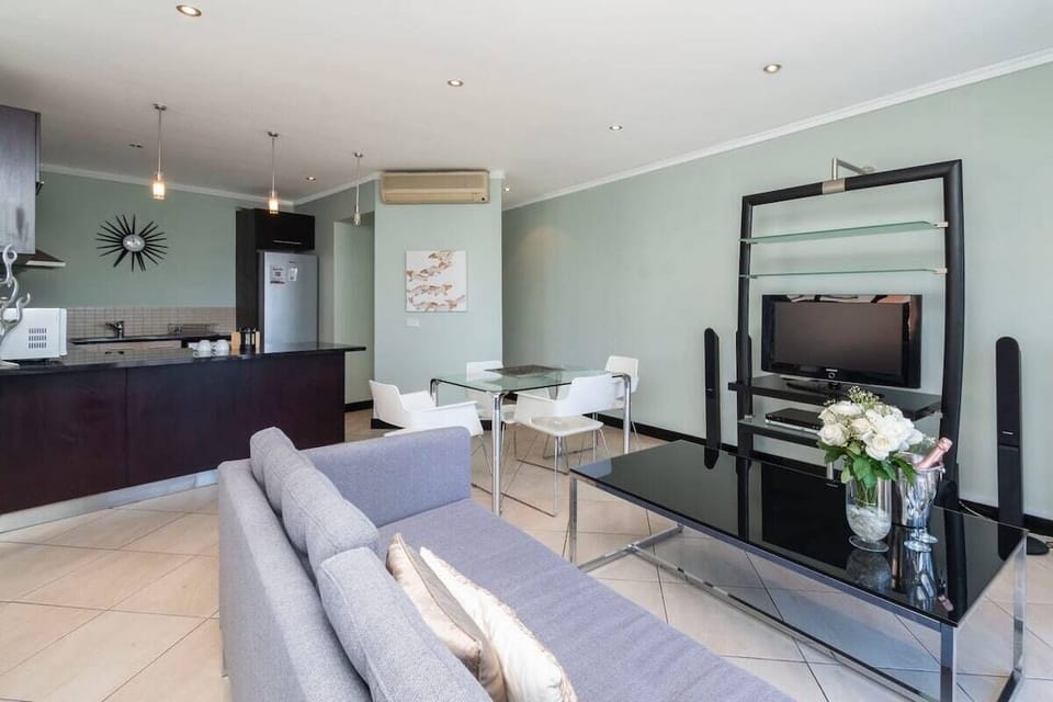 Elegant 2-Bedroom In The Heart of CBD (26591)