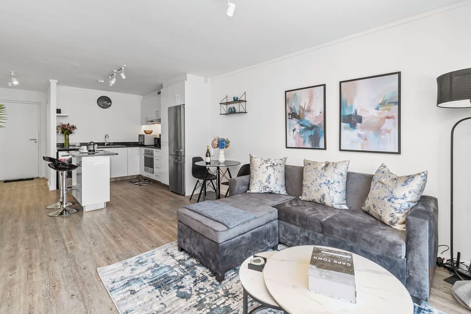 Castle Rock 2-Bedroom with Iconic Views (26705)