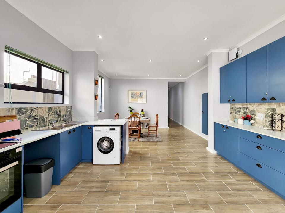 Stylish Woodstock Stay  Patio, WiFi & Alarm (27649)