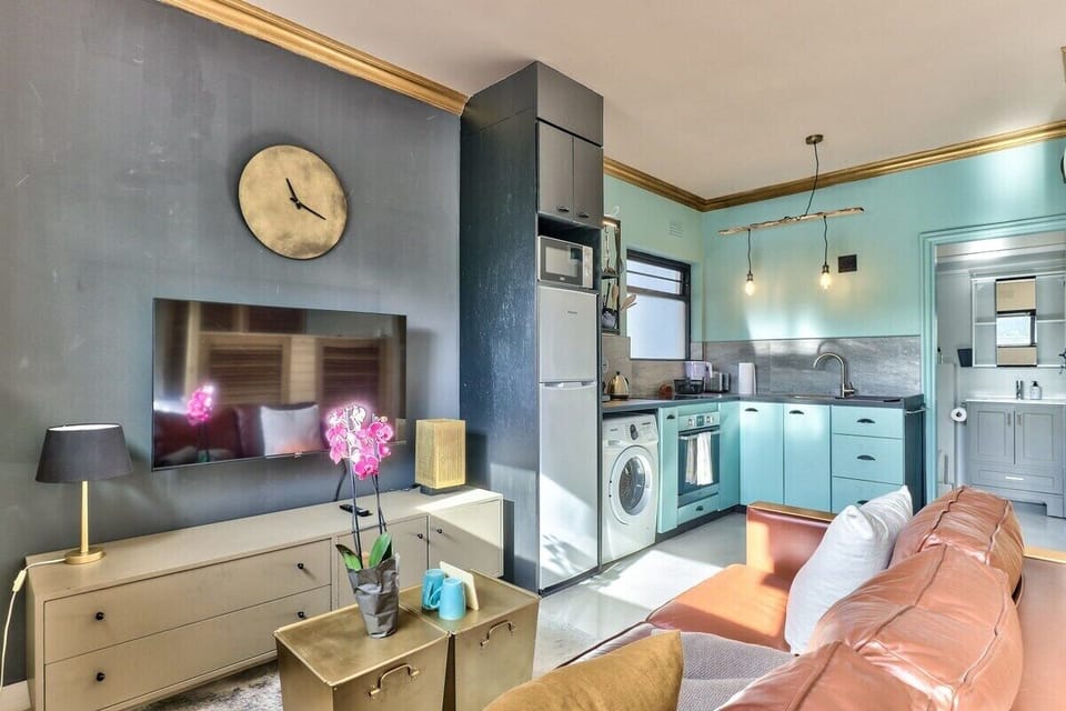 Couples Love nest studio (3324)