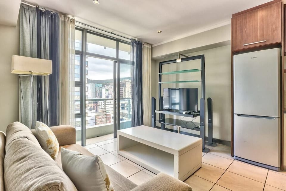 Studio close to V&A w Pool, Parking, Gym, Fast WIF (3530)