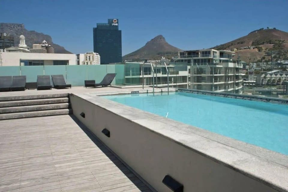 V & A waterfront canals, entertainment, shopping (6361)