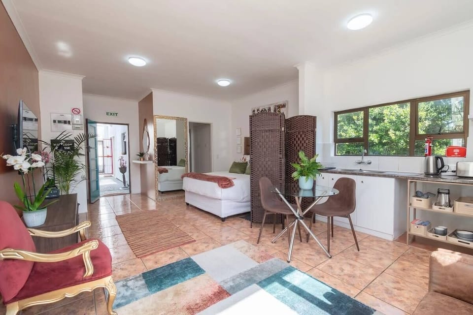 Apartment in Milnerton, close to Woodbridge Island (23084)