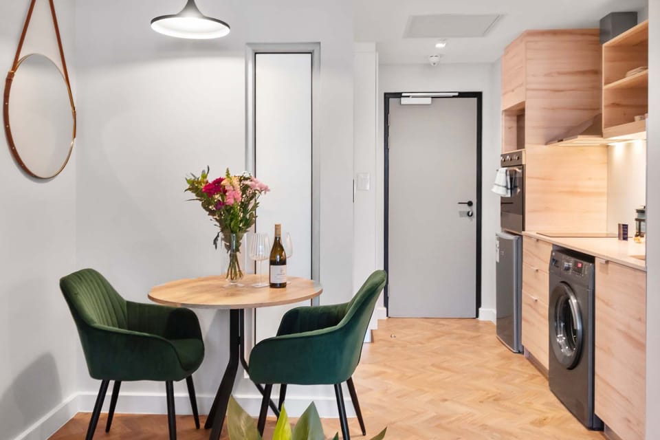 Foreshore Place Studio with Table Mountain Views (21356)