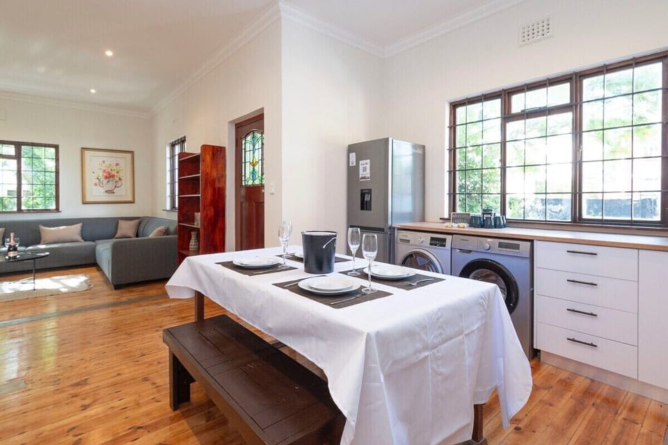 Spacious Five Bedroom House in Charming Rosebank (22673)