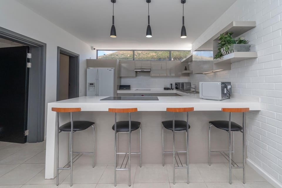 Metropole Green Point - Cozy 2nd Floor Stay (24136)