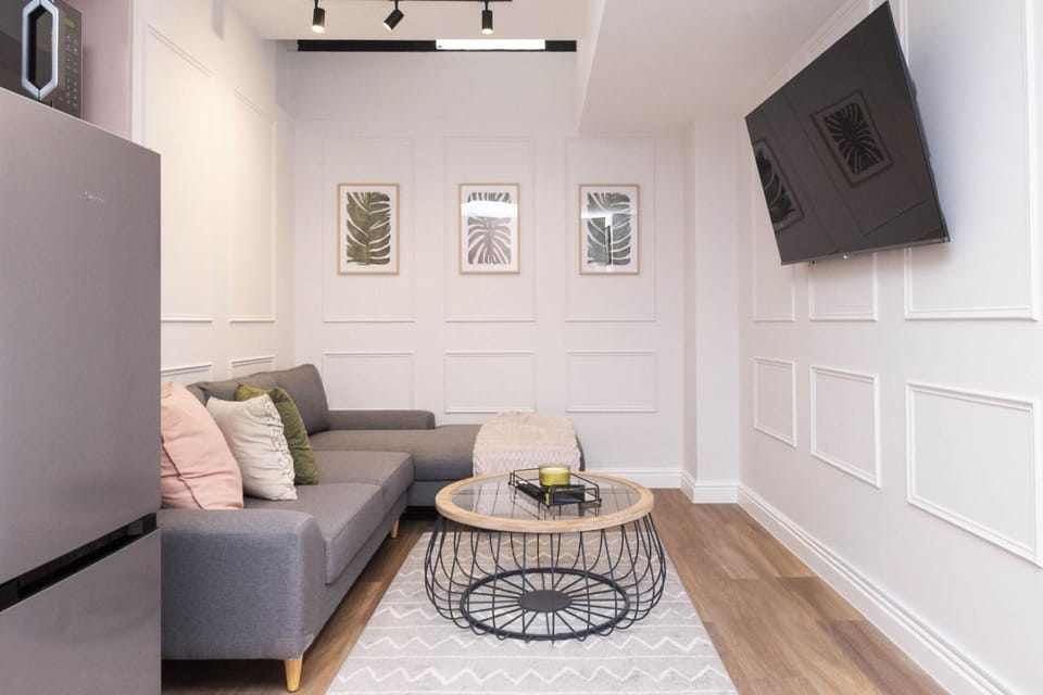 Venice House City Gem with Unique Loft Design (27498)