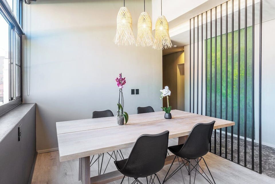 Luxury Urban Living in the EastCity at The Harri (3360)