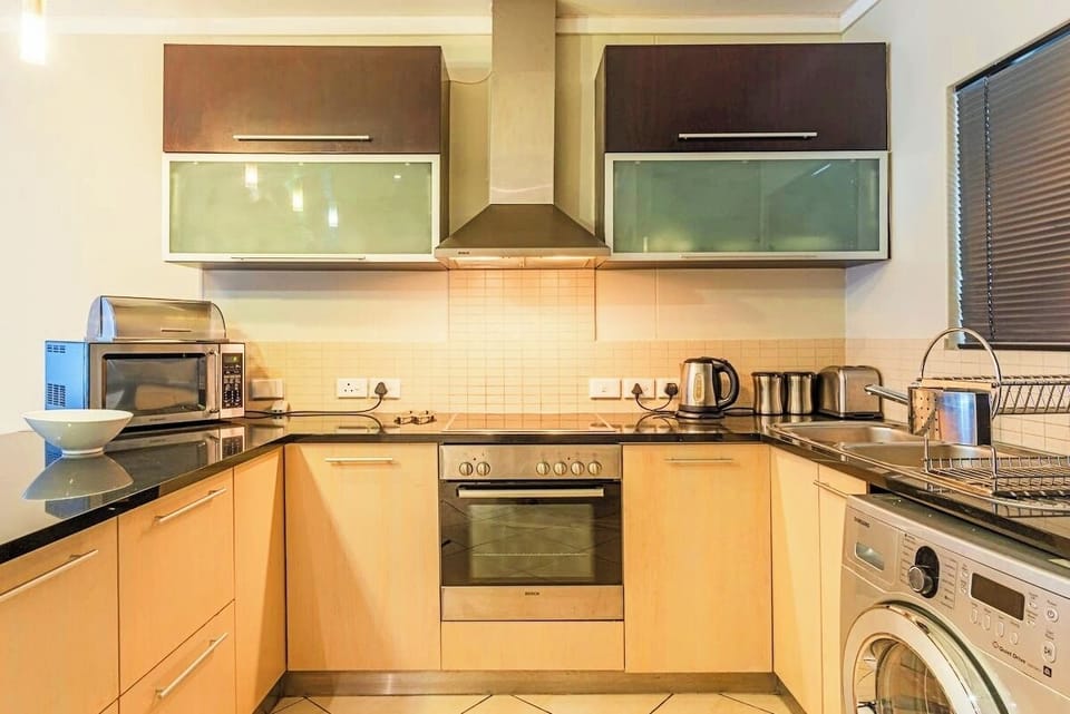 Peaceful Condo near the V&A Waterfront with views (36675)