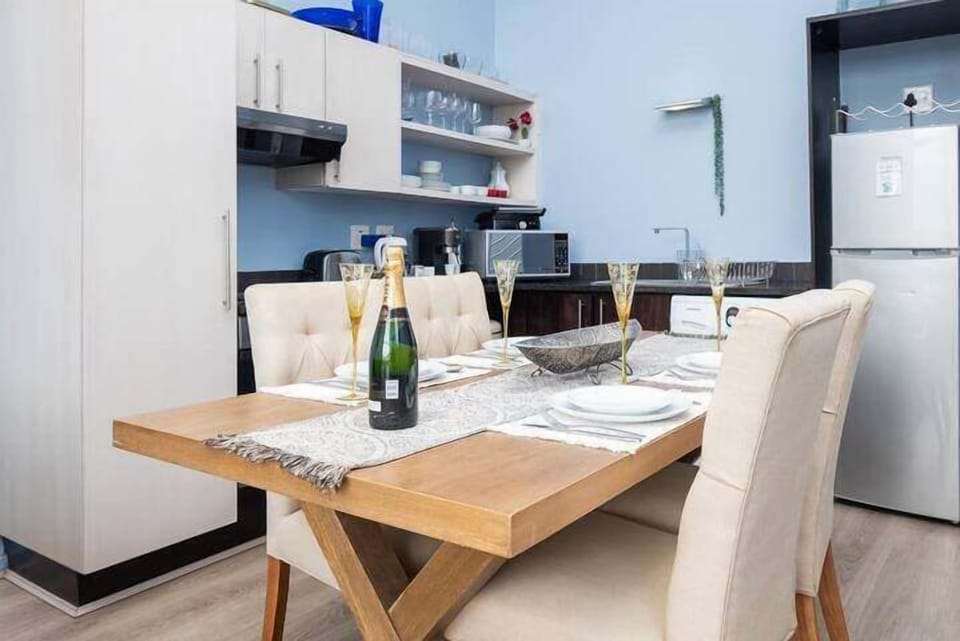 Apartment near Hout Bay Harbour ! (8283)