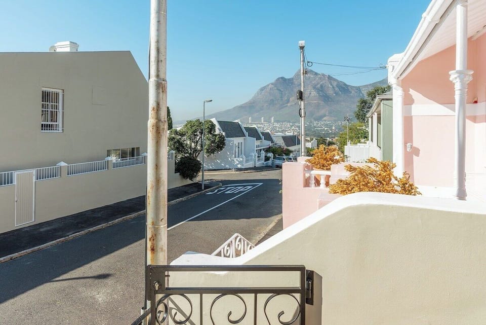 Spacious Gem  Outdoor Space (9670)