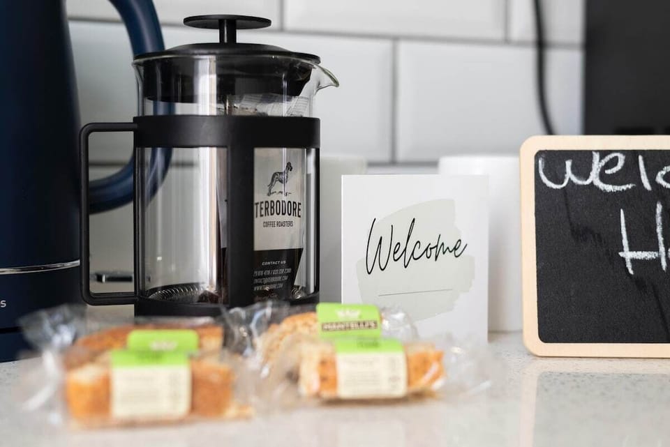 Contemporary 2 Bedroom House in Green Point (11743)