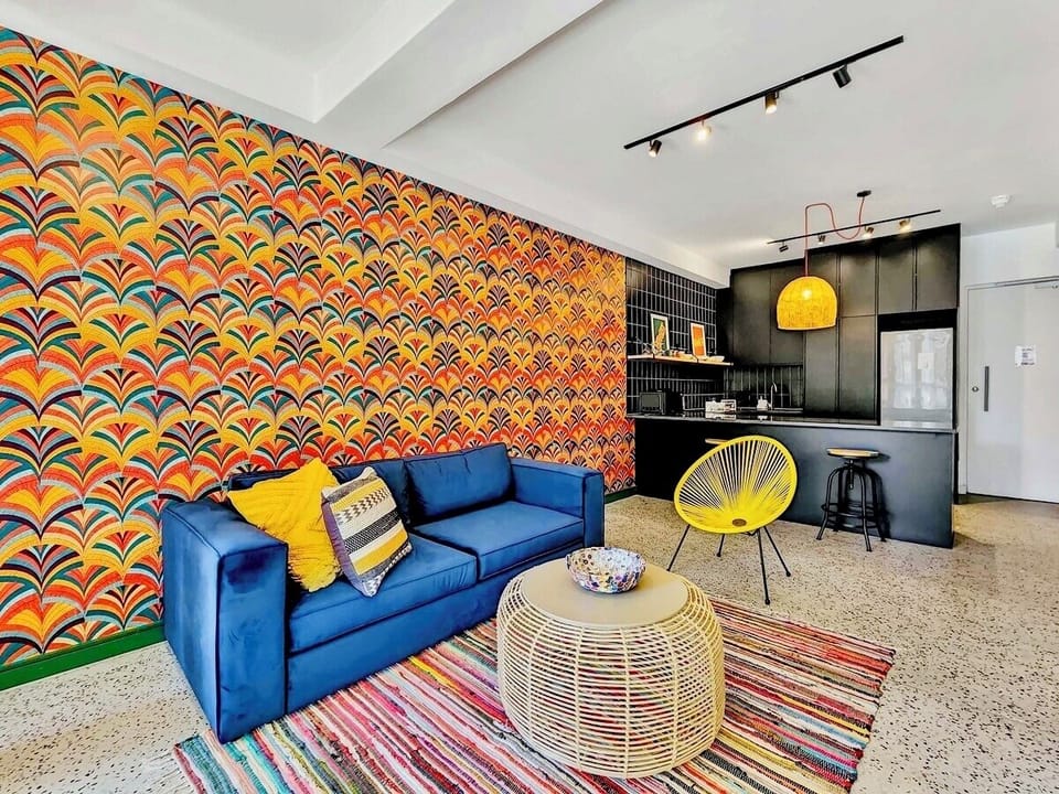 Chic Urban Apartment • Prime Cape Town Location (27999)