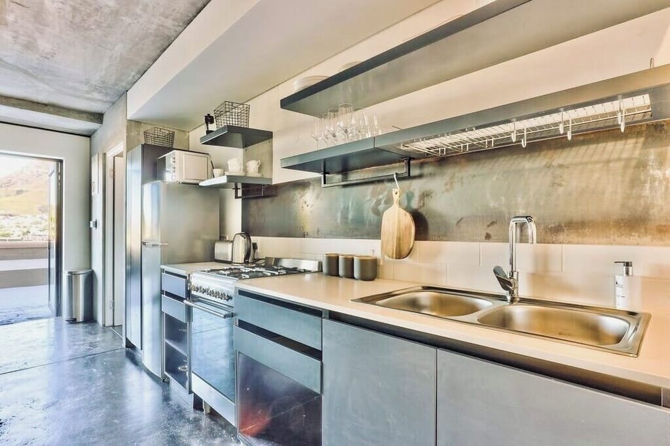 Bo-Kaap Bliss: Ground Floor with Large Patio (36883)