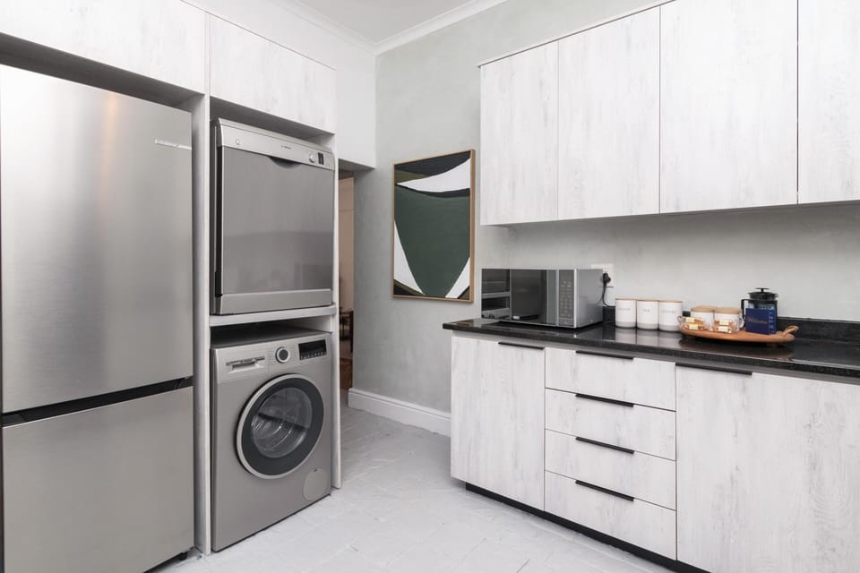 Vibrant 3-Bedroom in the Heart of Bo-Kaap (23897)