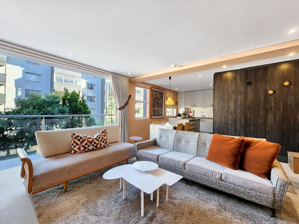 Sea Point 2-Bed Designer Pad with Rooftop Pool (27733)