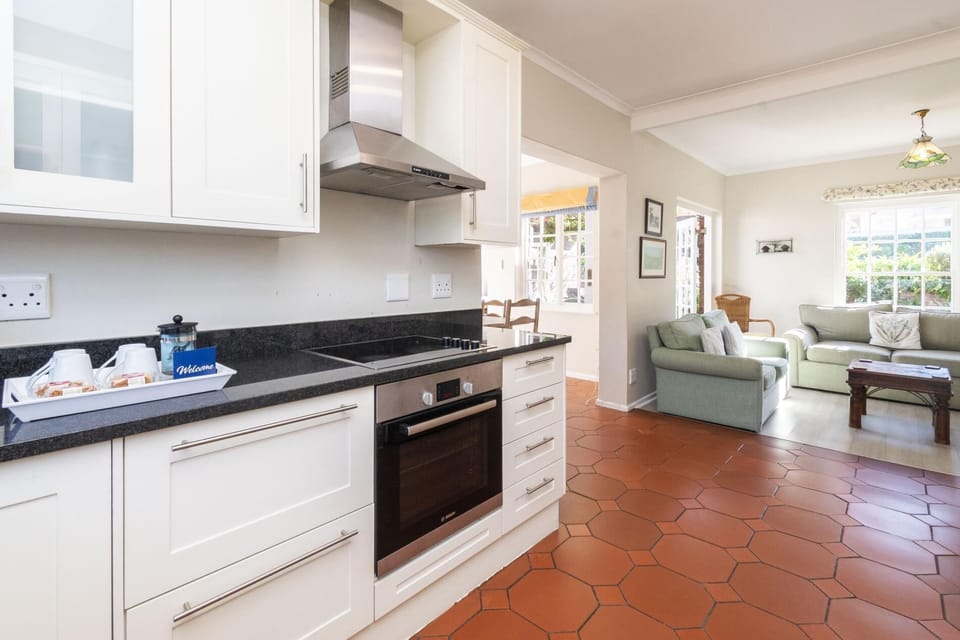 Farmstyle Family Home with modern touches and pool (28852)