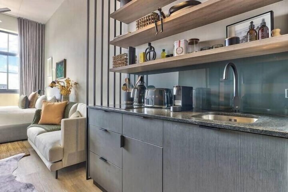 East City Designer Oasis, in the heart of the CBD (9446)