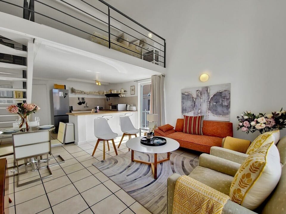 Cosy Loft Apartment w/ Pool (12145)