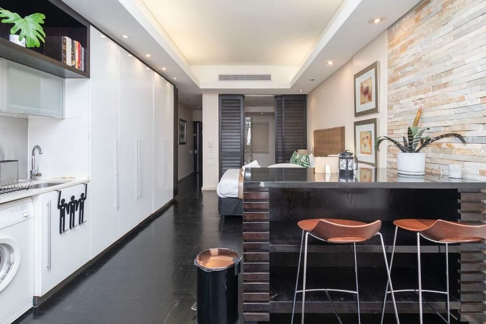 Modern apartment in Wale street (13371)