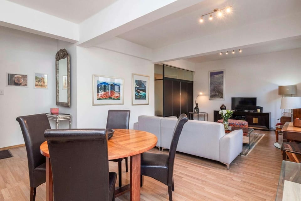 Greenmarket Place Contemporary City Retreat (21392)