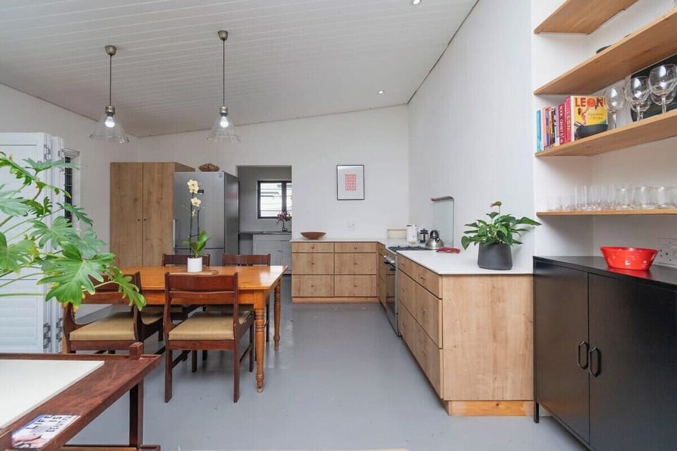 A Family haven in Tamboerskloof (22783)