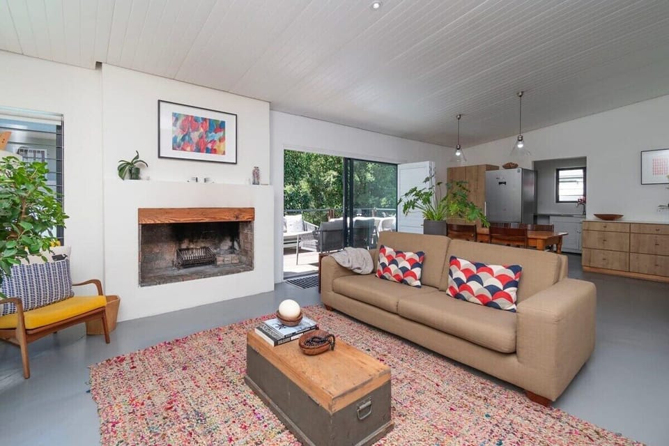 A Family haven in Tamboerskloof (22780)