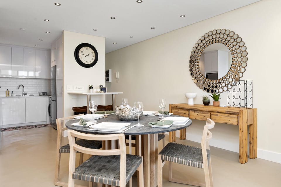 Luxury Seaside Retreat at Atlantic Views Sea Point (24689)