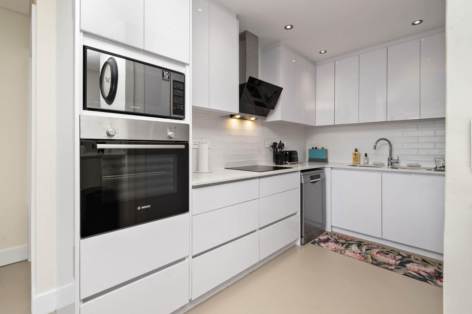 Luxury Seaside Retreat at Atlantic Views Sea Point (24691)
