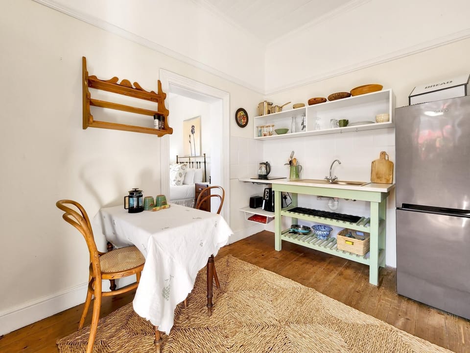 Kalk Bay Cottage with Patio & Harbour View (27798)