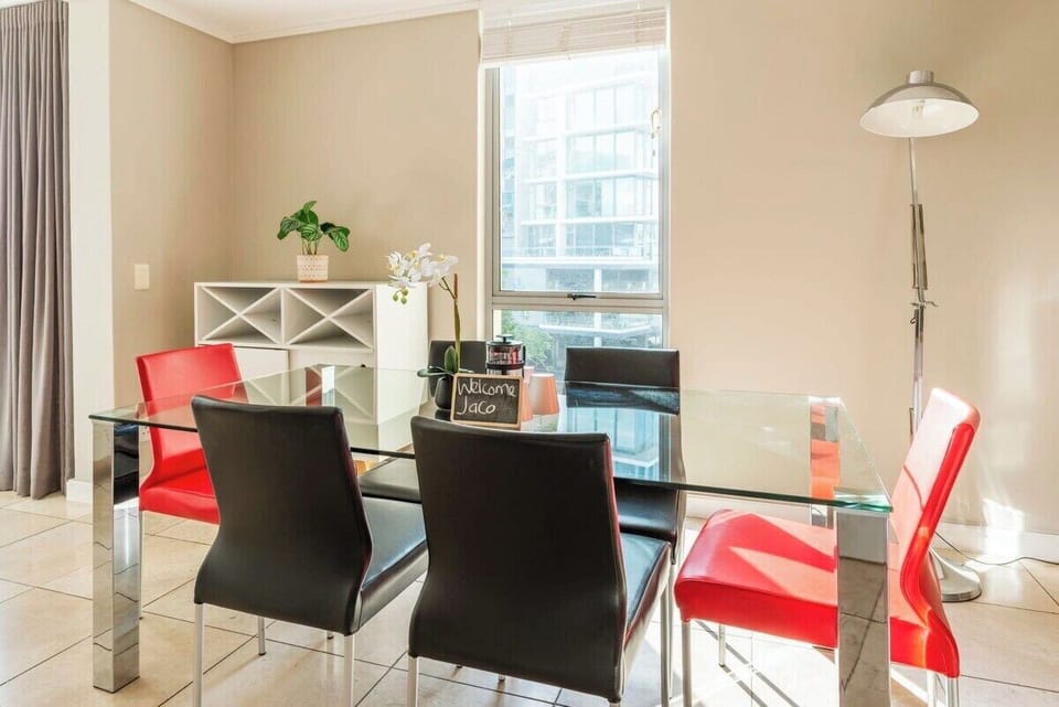 Family retreat next to Canals + Pool+ Washer+A/C (7442)