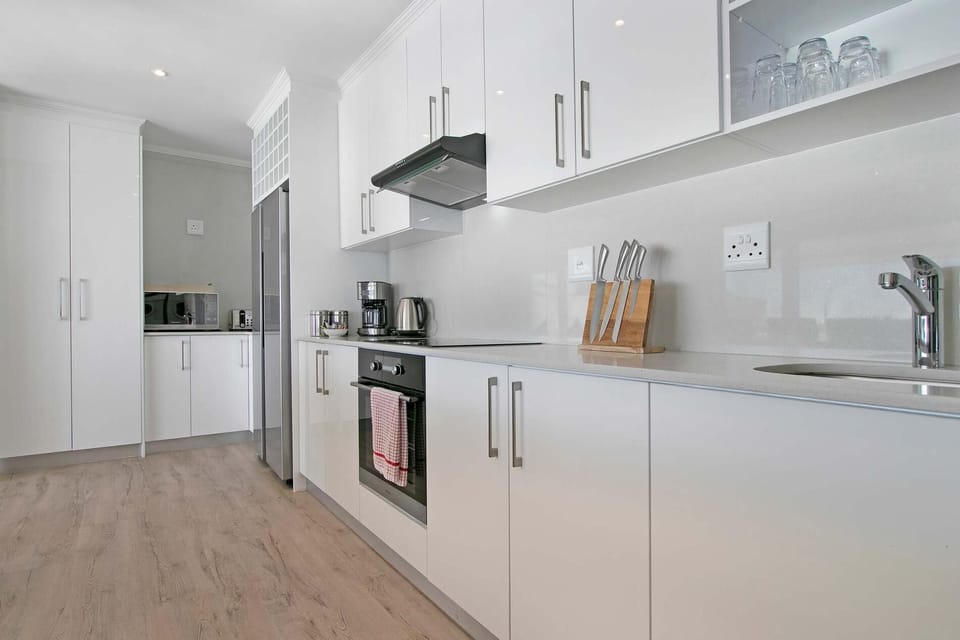 Neptune Penthouse Bantry Bay (21454)
