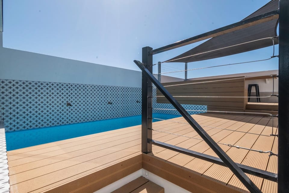 Private Room in Shared Metropole Setting (24350)