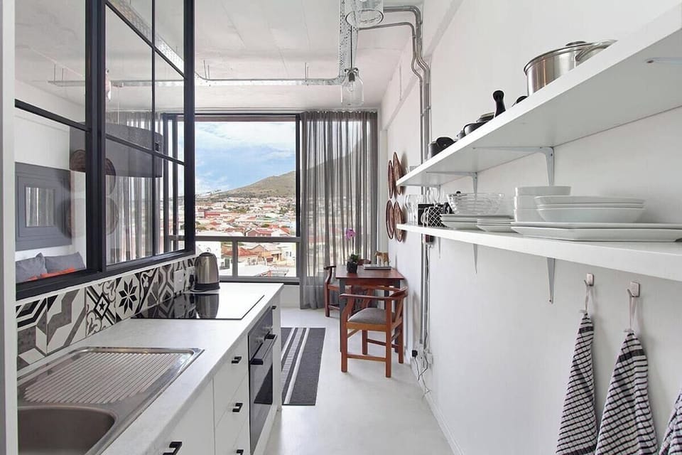 Chic Woodstock Studio with Mountain Views & Pool (2852)