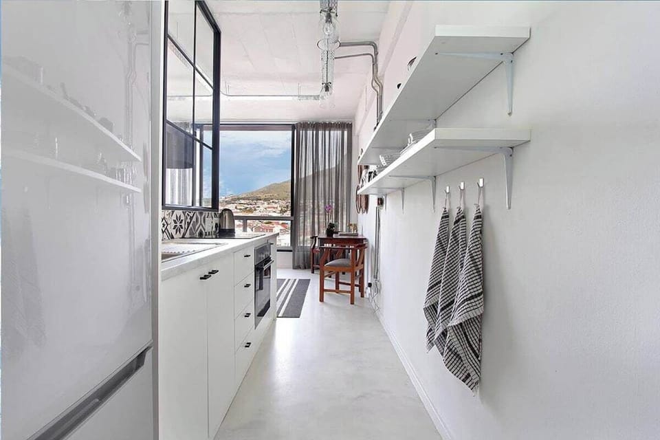 Chic Woodstock Studio with Mountain Views & Pool (2848)