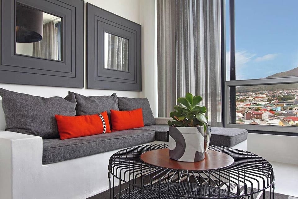 Chic Woodstock Studio with Mountain Views & Pool (2844)