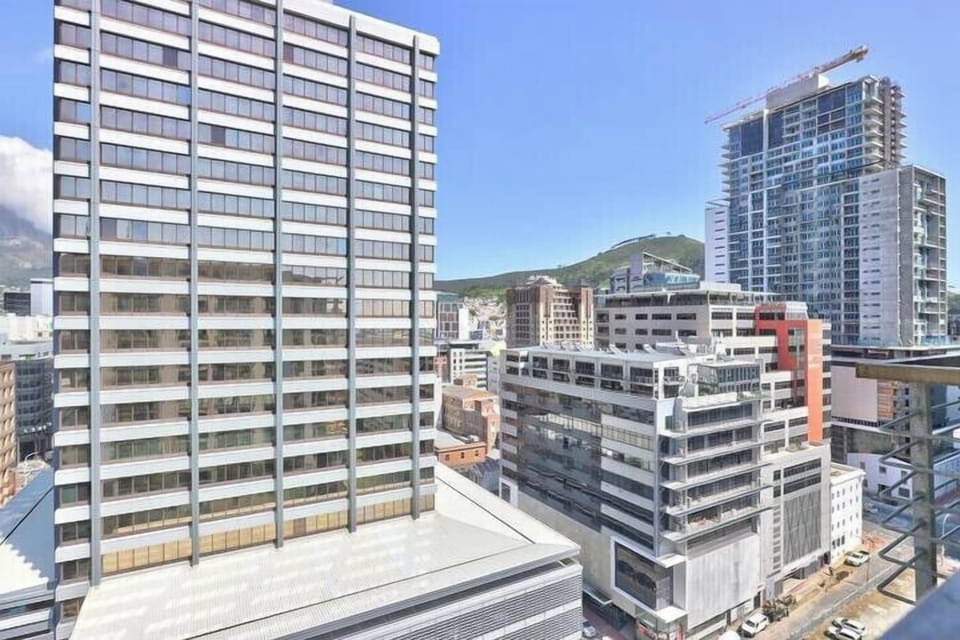 Icon Studio: Wi-Fi & Parking Near CTICC (3430)