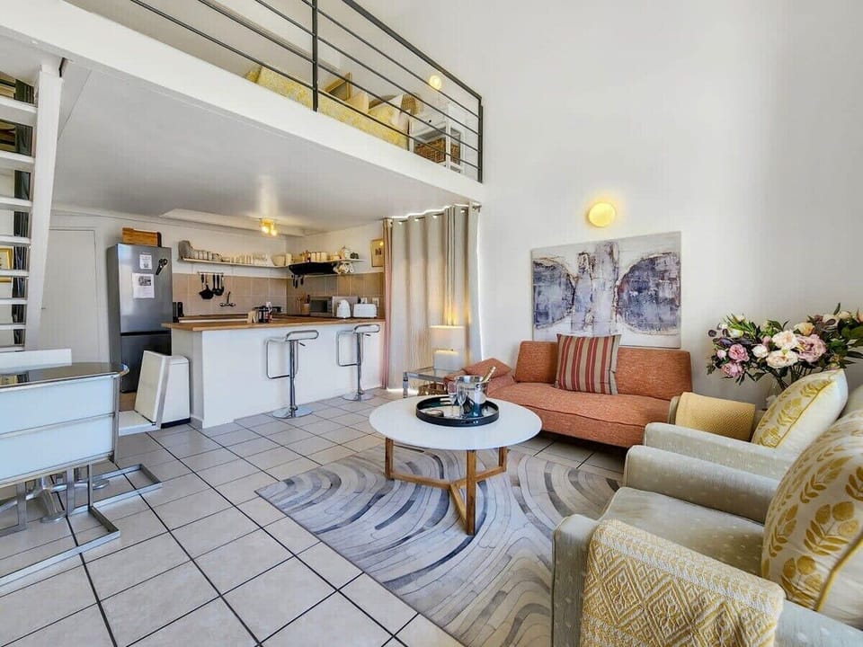 THE LOFT on Vriende in CBD (15021)